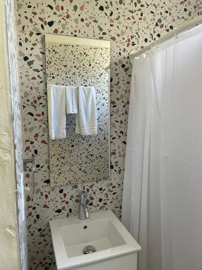 Studio Apartment,1099052451:JPEG