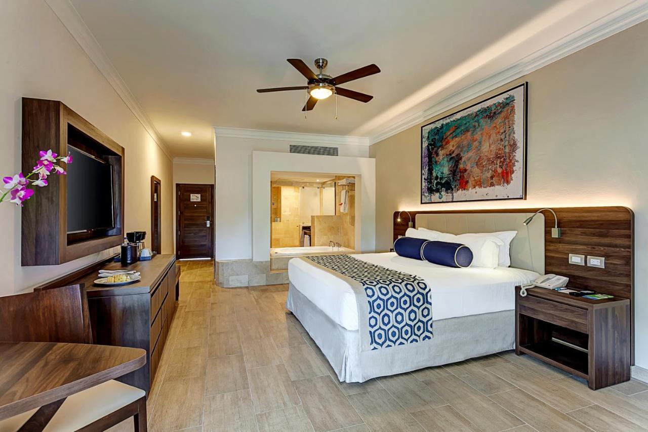Luxuriöse Junior Suite Diamond Club mit Whirlpool
