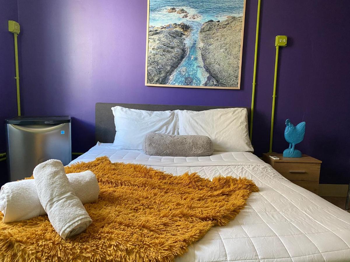 Deluxe Queen Room with External Bathroom