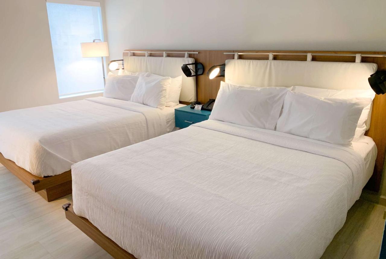 2 Queen Beds, Premium Room, Non-Smoking