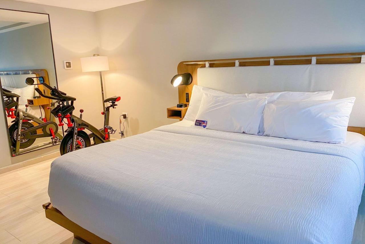 1 King Bed, Fitness Room, Non-Smoking