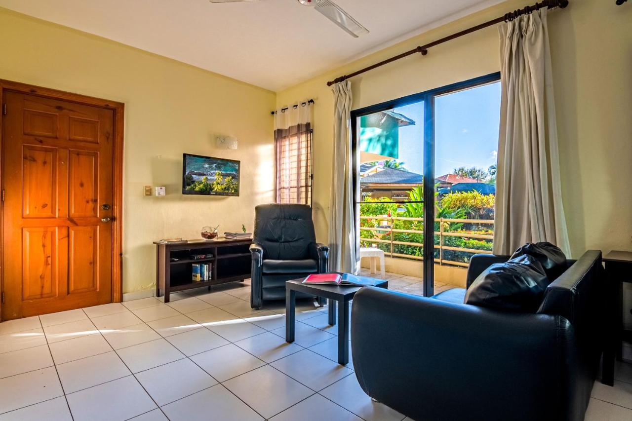 One-Bedroom Apartment,1321694686:JPEG