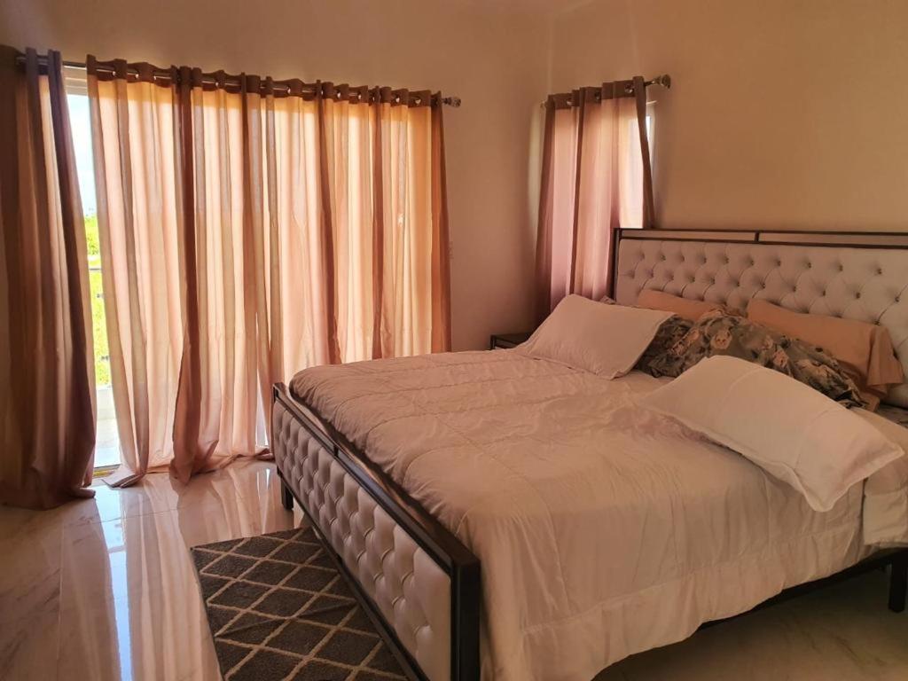 Villa com Piscina Privada