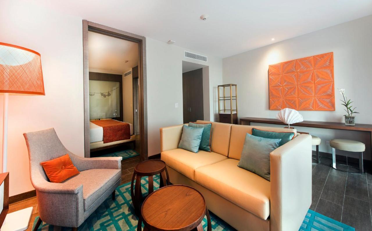 Flat Suite
