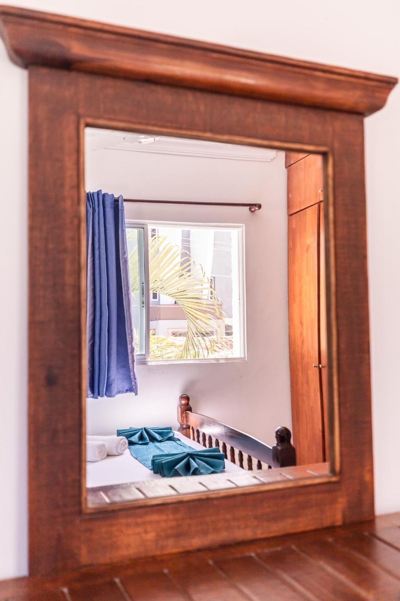 Quarto Duplo Standard com Banheiro Compartilhado