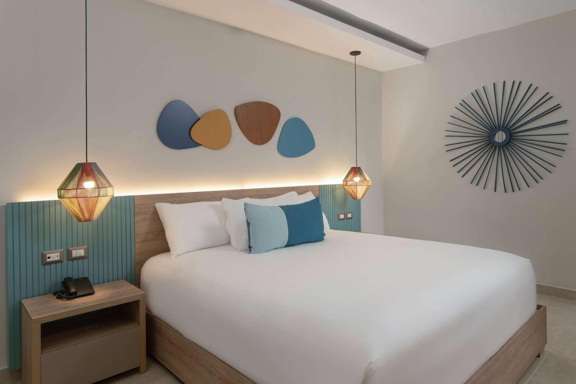 Club Ocean View King,1756524206:JPEG