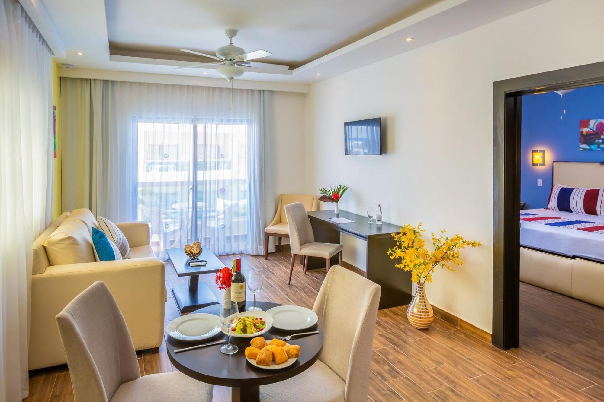 Apartment with Pool View,1578438551:JPEG