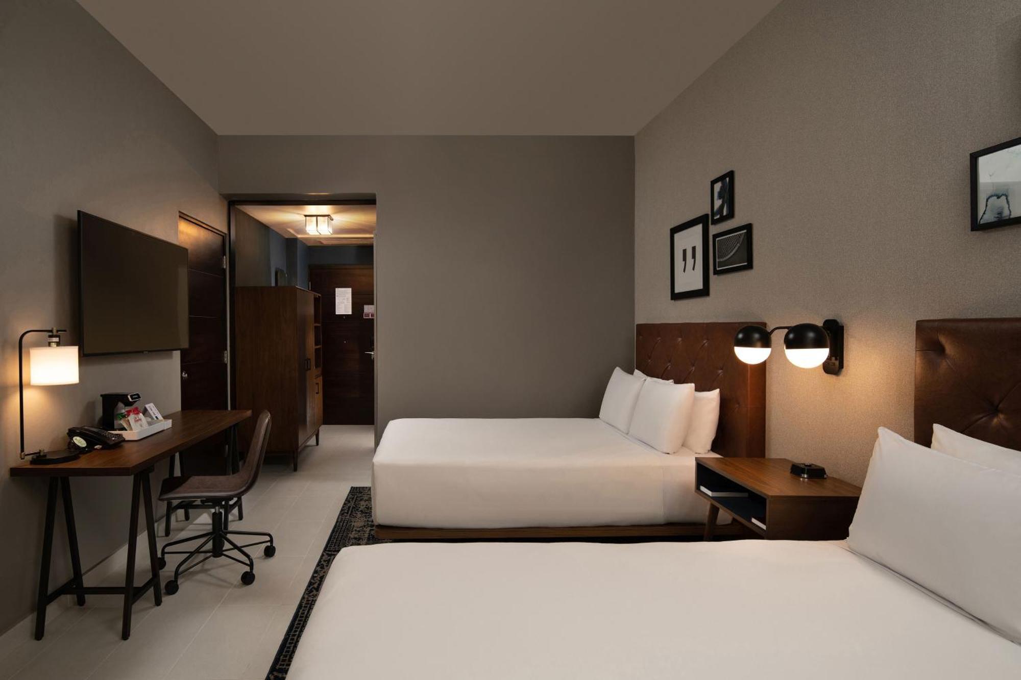 Quarto Tradicional com 2 Camas de Casal