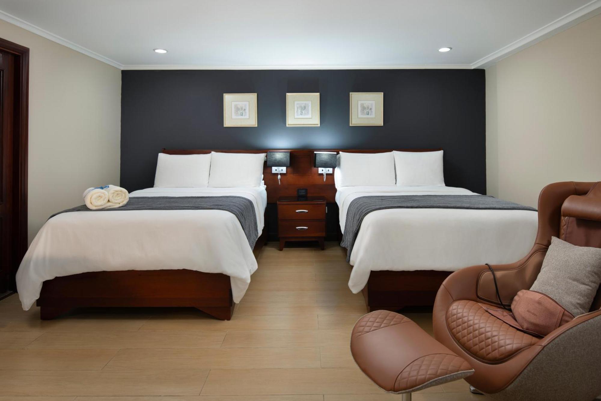 Club Imperial 1 king Bed,1642326041:JPEG