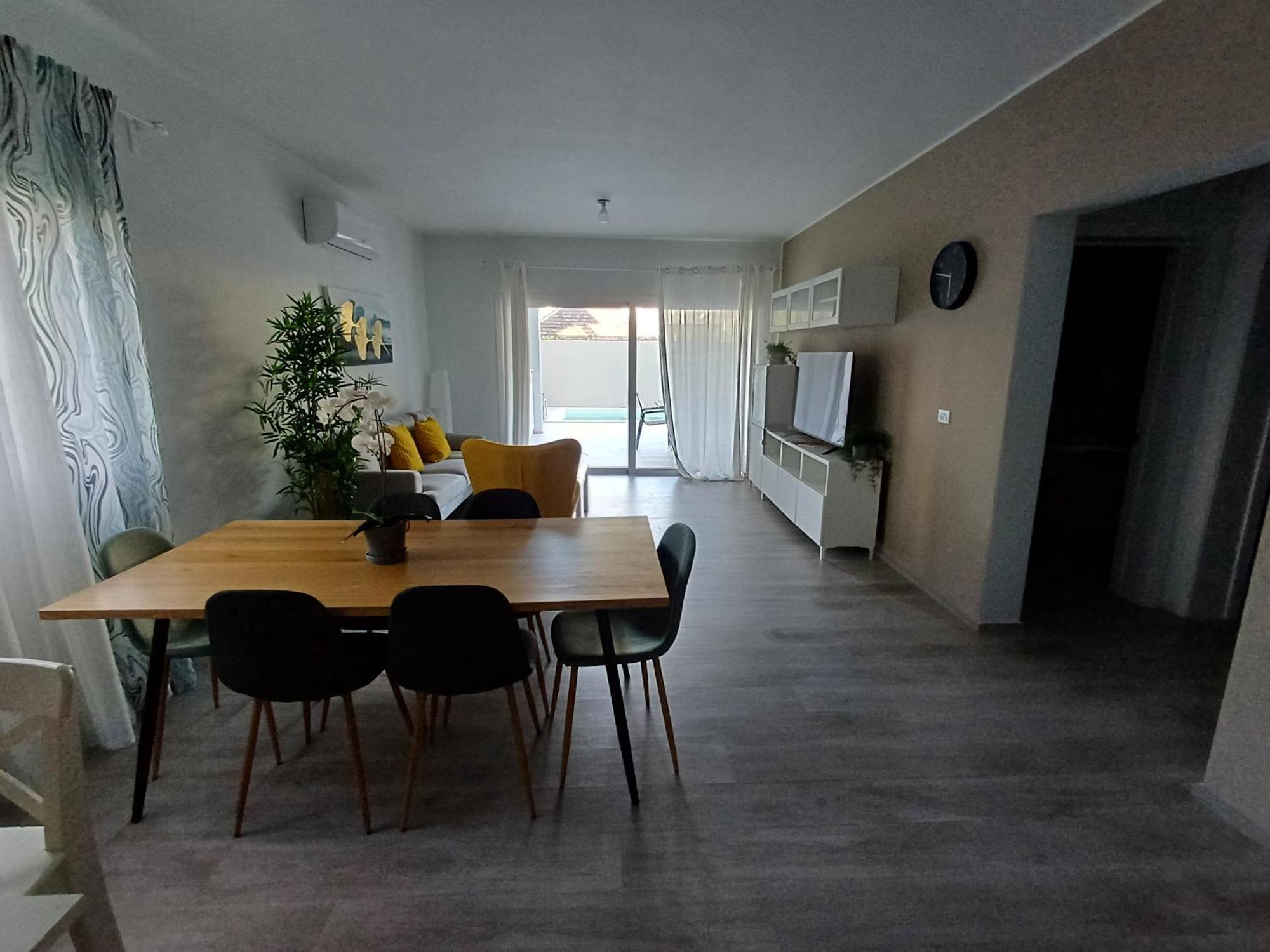 Apartamento com Vista Piscina