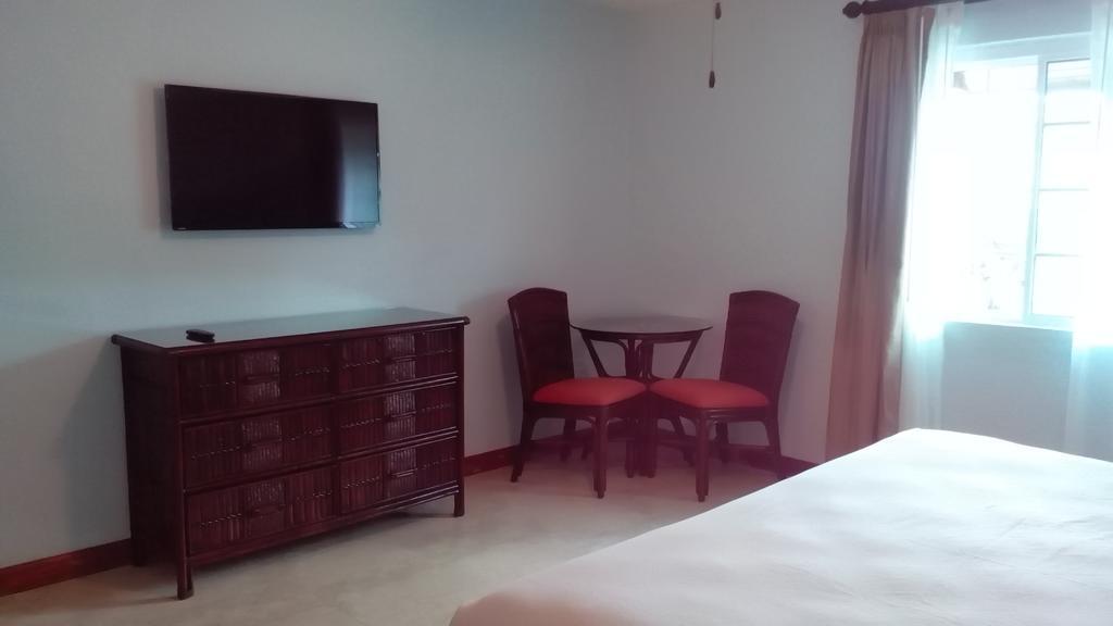 Standard Room One King Bed Or  One Queen Bed
