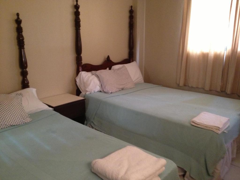 Quarto Queen Standard com 2 Camas Queen-size