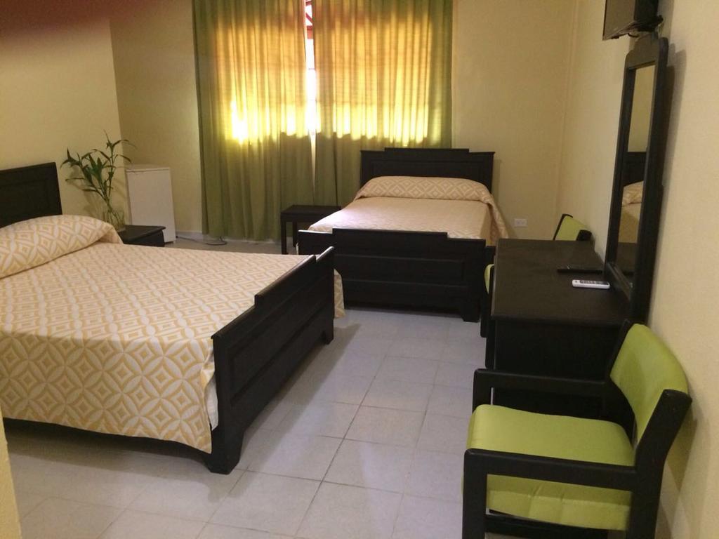 Standard Double Suite,435937893:JPEG