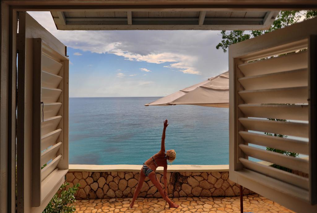 Two-Bedroom Ocean Front Cottage,703719037:JPEG
