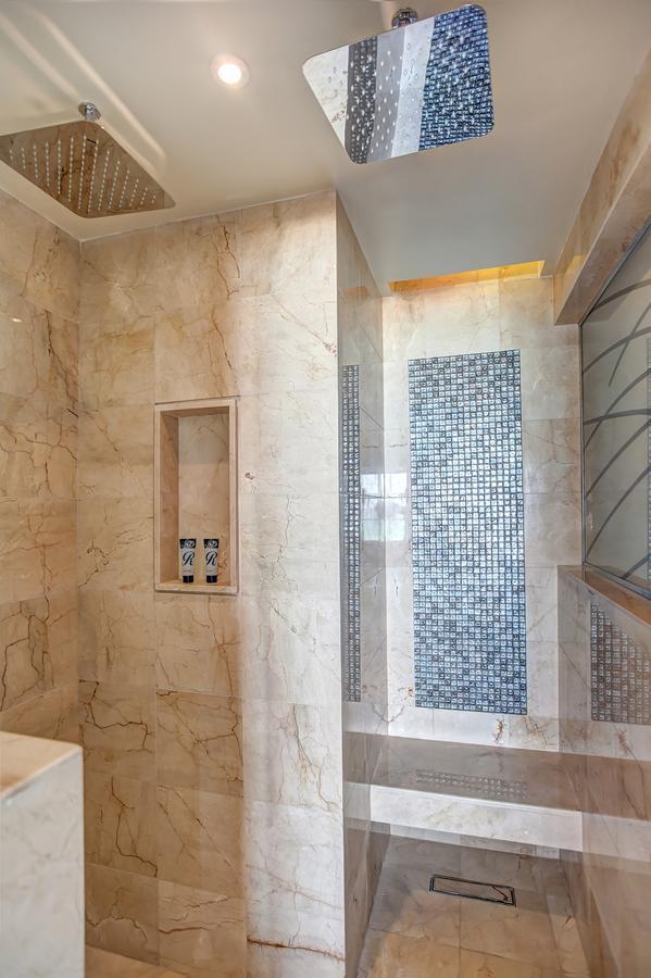 Luxuriöse Familiensuite Diamond Club mit Meerblick