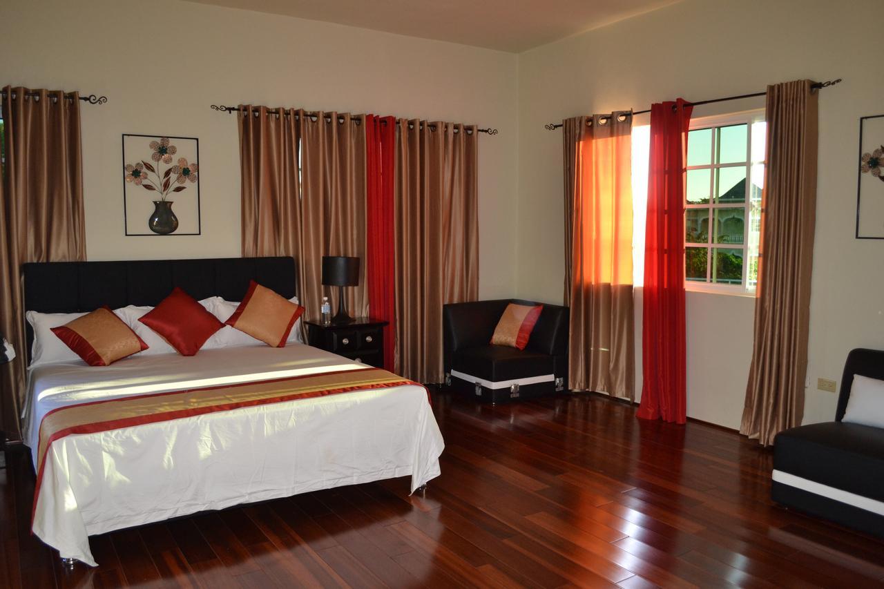 Deluxe Room,639251262:JPEG