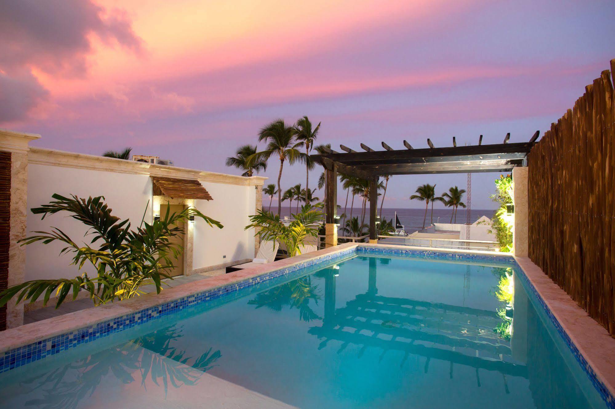Cobertura com Piscina e Vista do Mar **Novo**