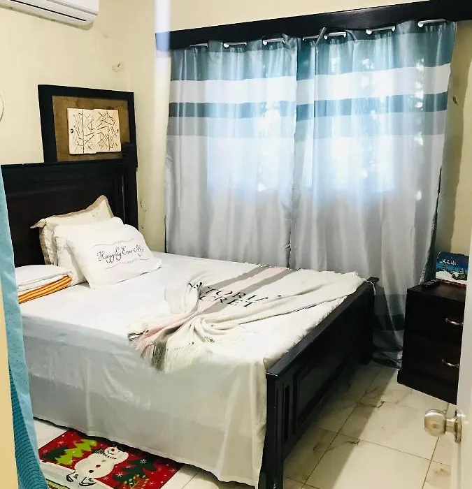 En El Corazon De La Romana Con A/C, Wifi, Luz Y Gas Incluido.-1