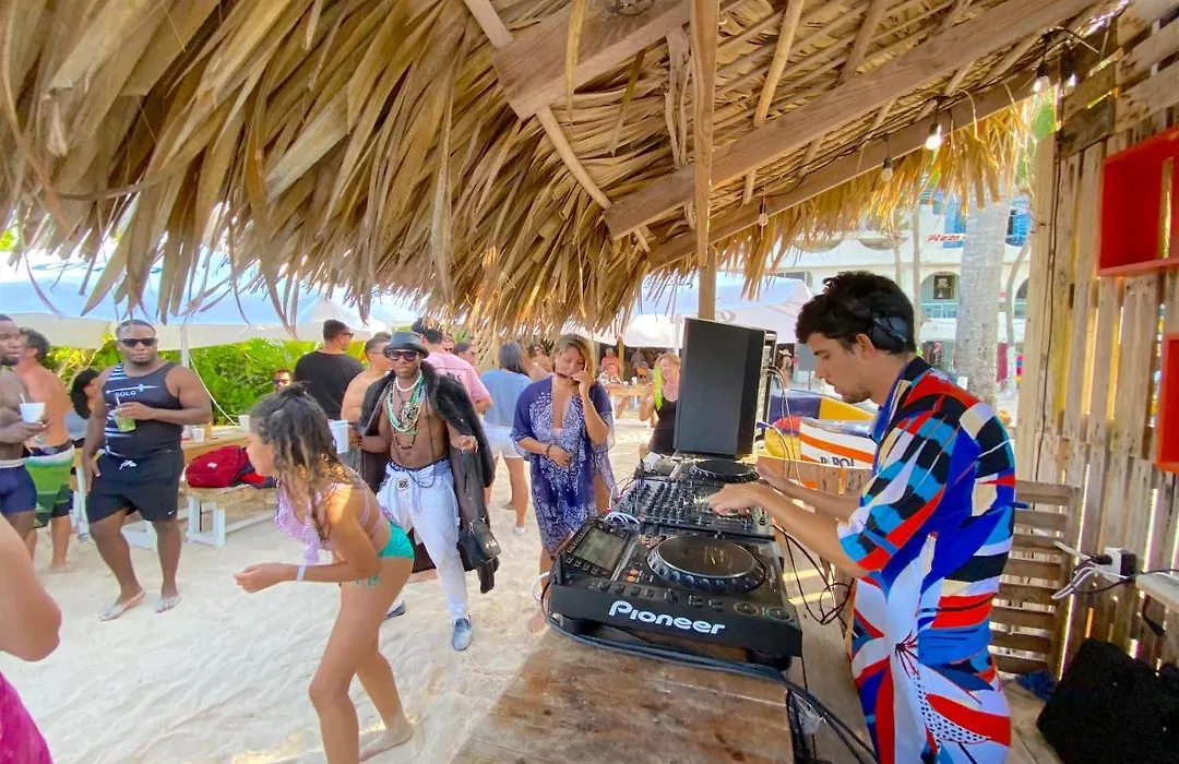 Deluxe Villa Playa Los Corales - Pool, Bbq, Beach Club, Wifi-1