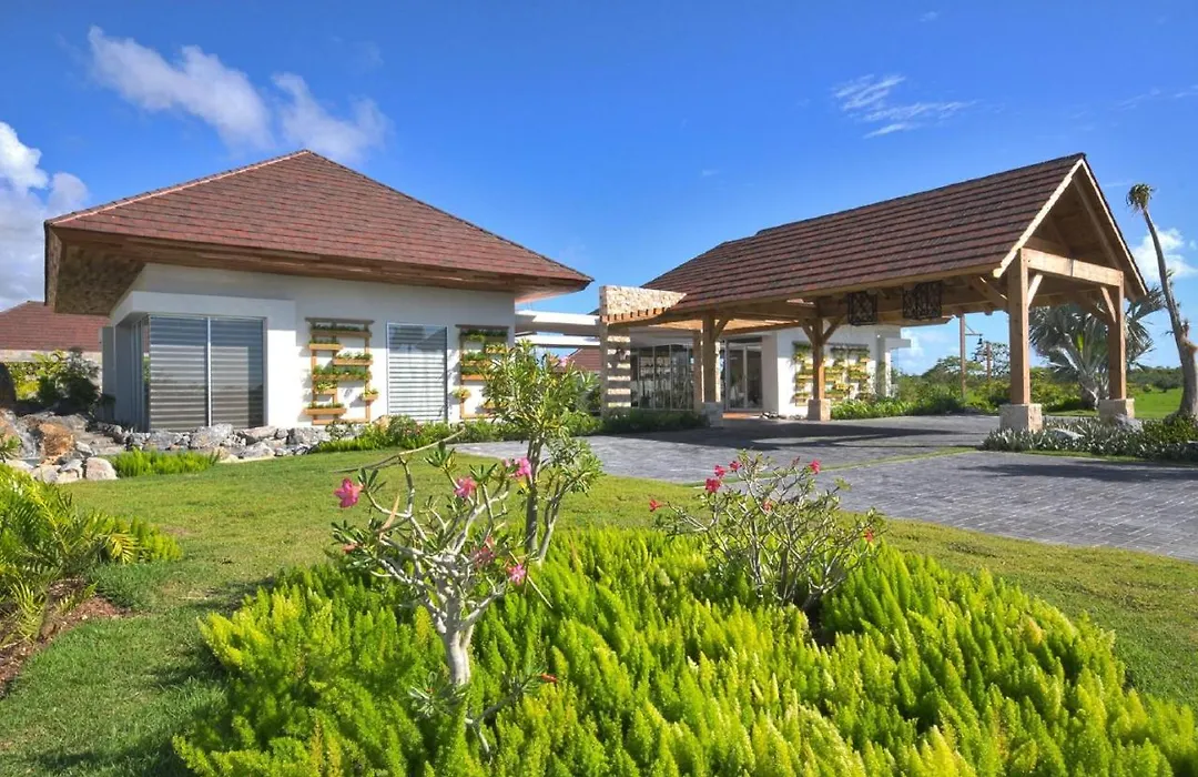 New Apartment With Shared Pool In Playa Bavaro G44-1