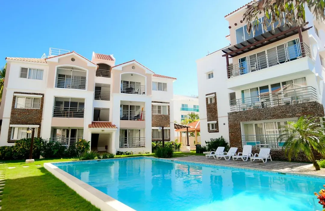 Serviced Apt. ‖ Pool, Beach, Gym, Balcony & Netflix-1