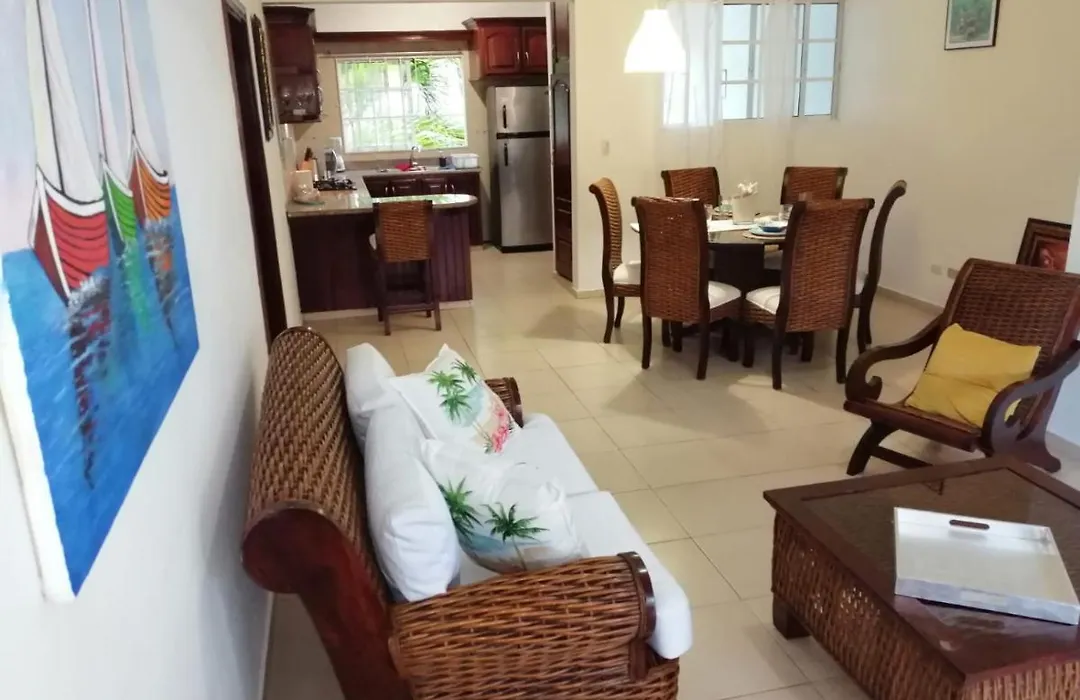 2 Bedroom Apartment With Pool Close To The Beach-1