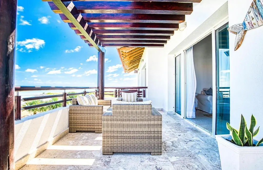 Ileverde A32 - Beachfront Condo-1