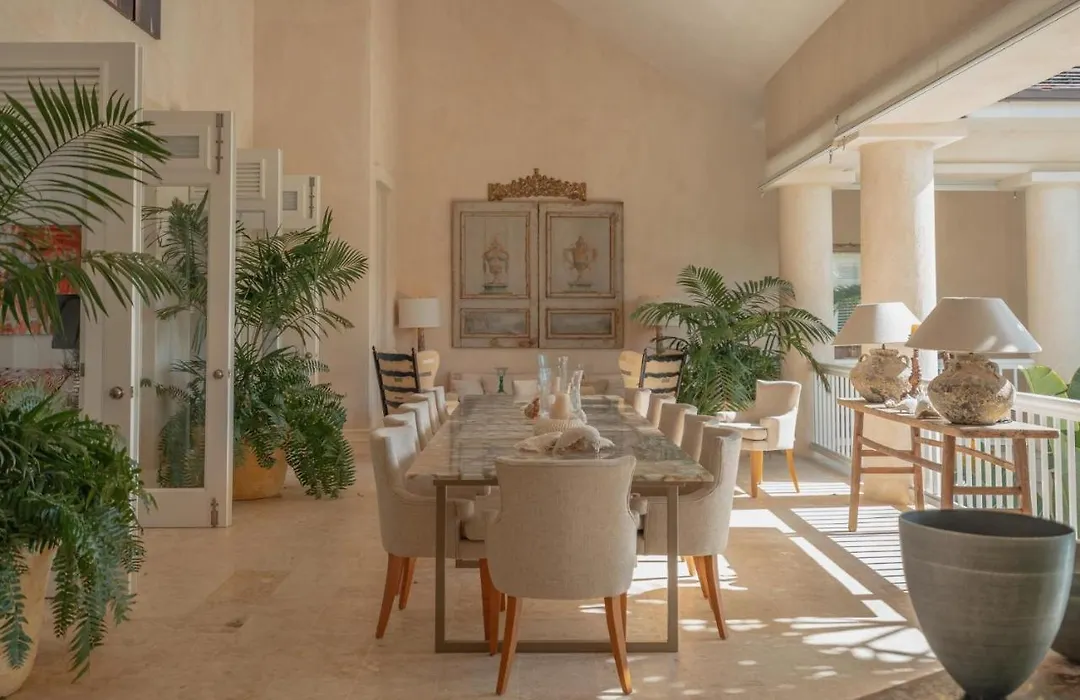 Luxurious Fully-Staffed Villa With Amazing View In Exclusive Golf & Beach Resort-1