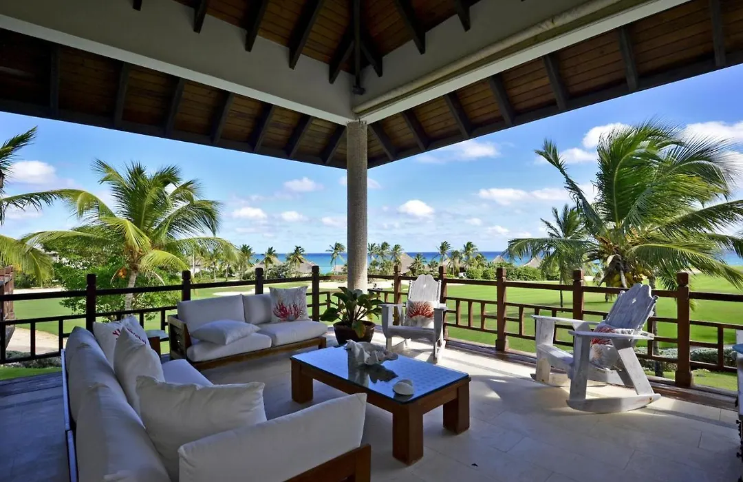 Ocean And Golf View 5-Bedroom Villa With Unique Tropical Style-1