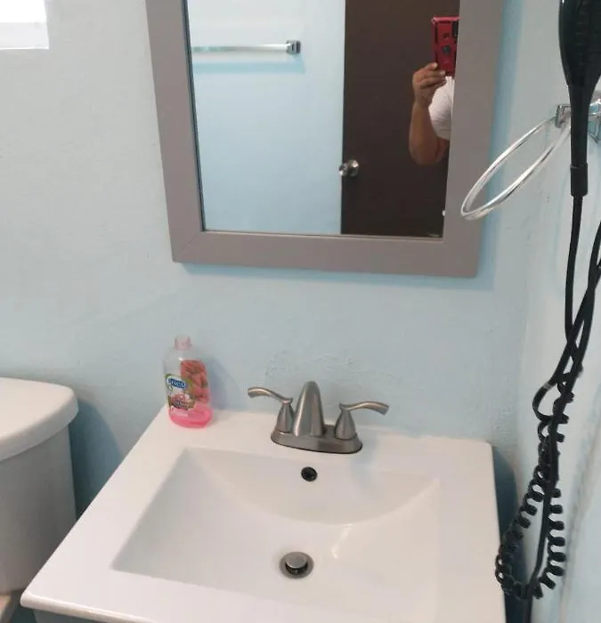 Laguna-Private Studio With Air Condition With Queen Bed-1