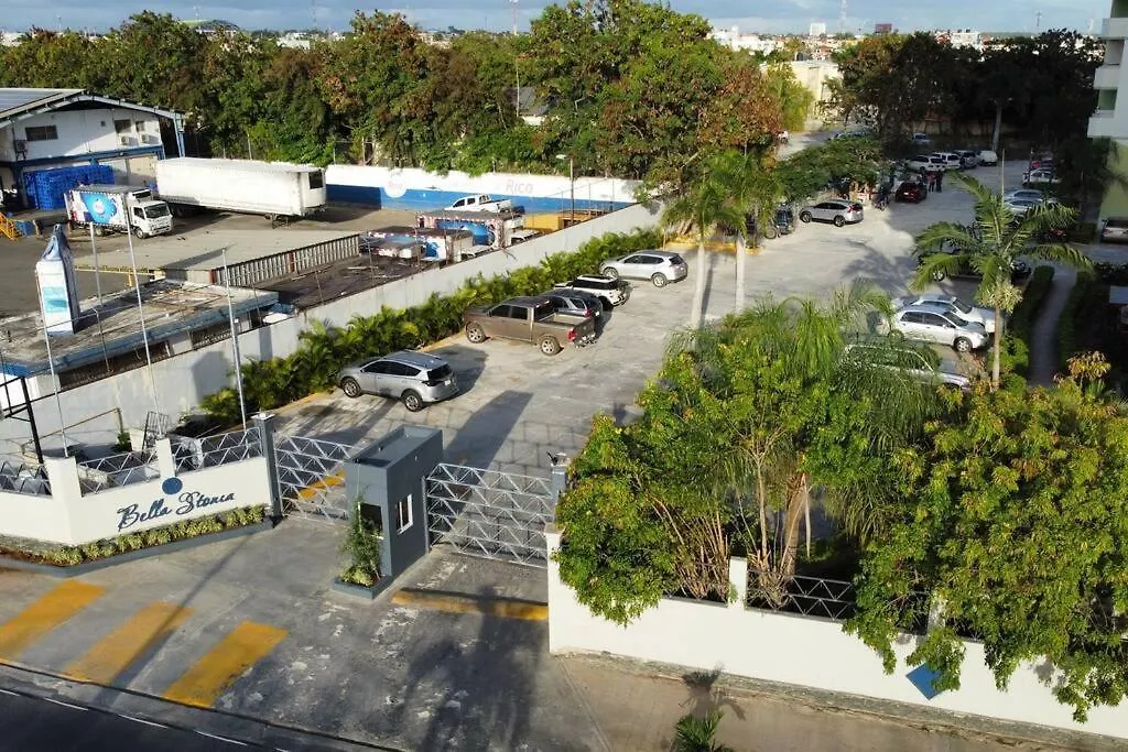 Amazing Seaview Condo,2-Bedrooms, Free Parking, At 11 Minutes From The Beach-1