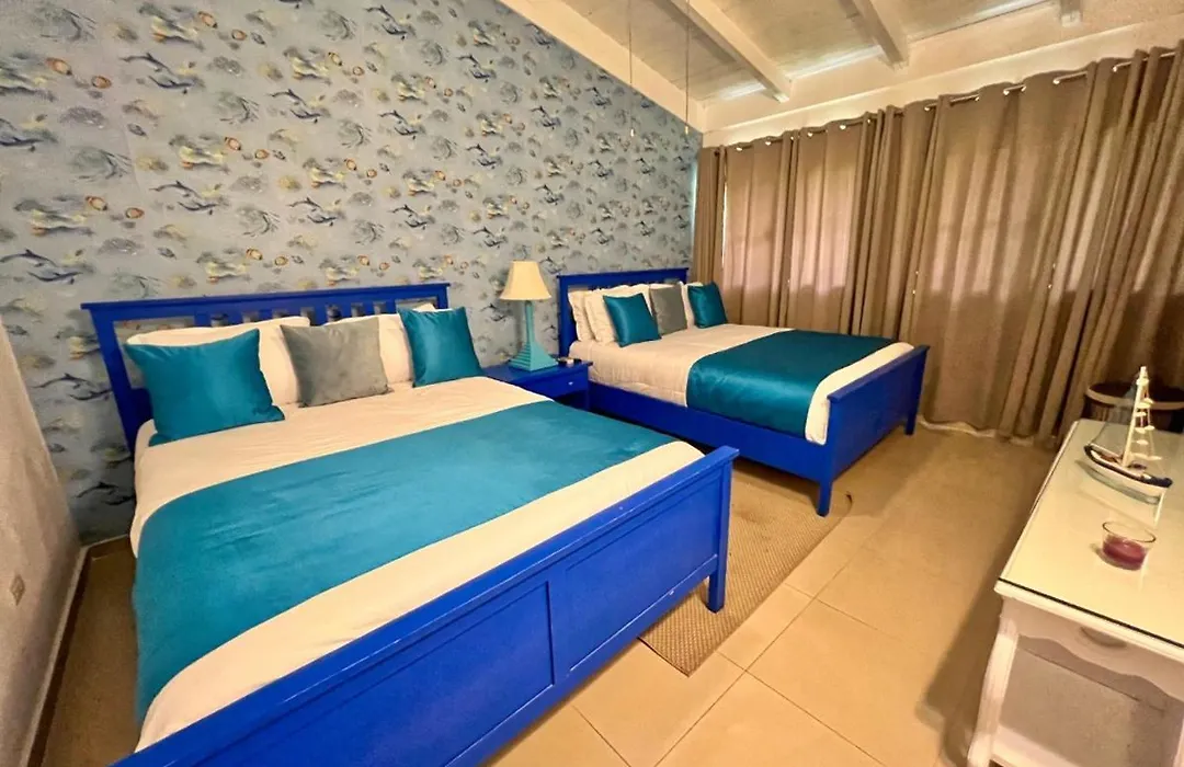 Four Bedrooms Family Luxury Villa-1
