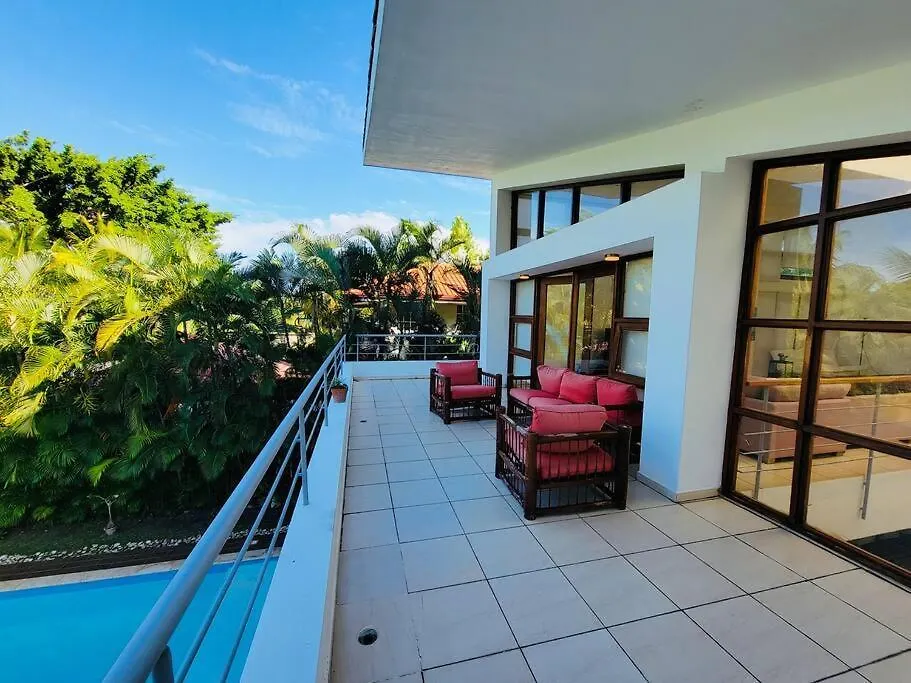 Spacious Trendy Villa At Metro Country Club-1
