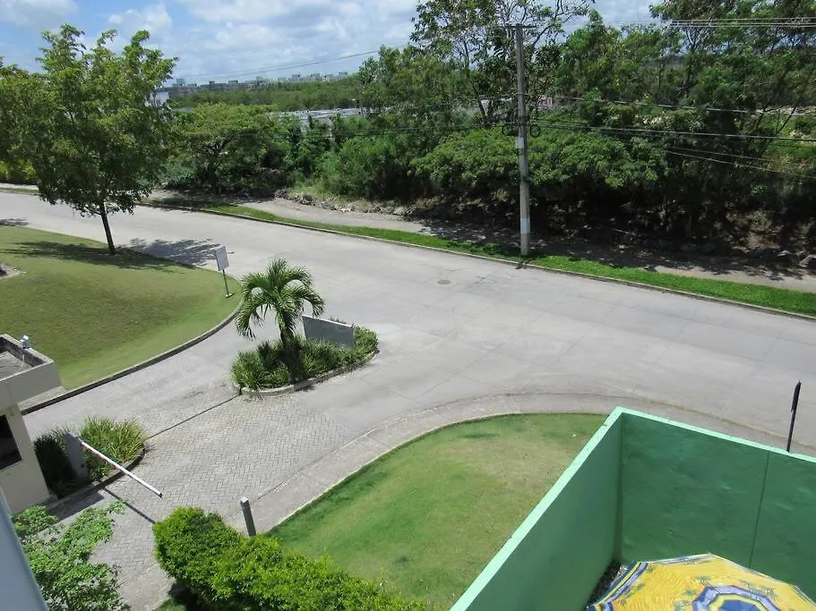 Casa De 3 Habitaciones/Aire/Wifi/Netflix/2Parq-1