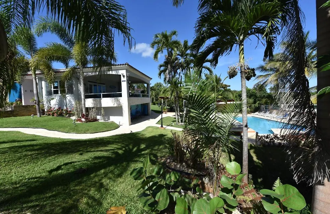 Isabela Villa Sleeps 40, Pool, Jacuzzi, Bbq, Power Plant, Volley, Pool Table-1