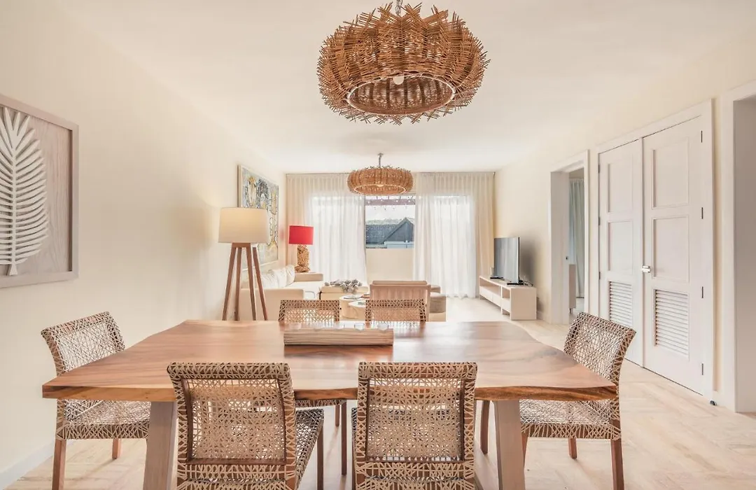 Exceptional Deluxe 2Br At El Portillo-1