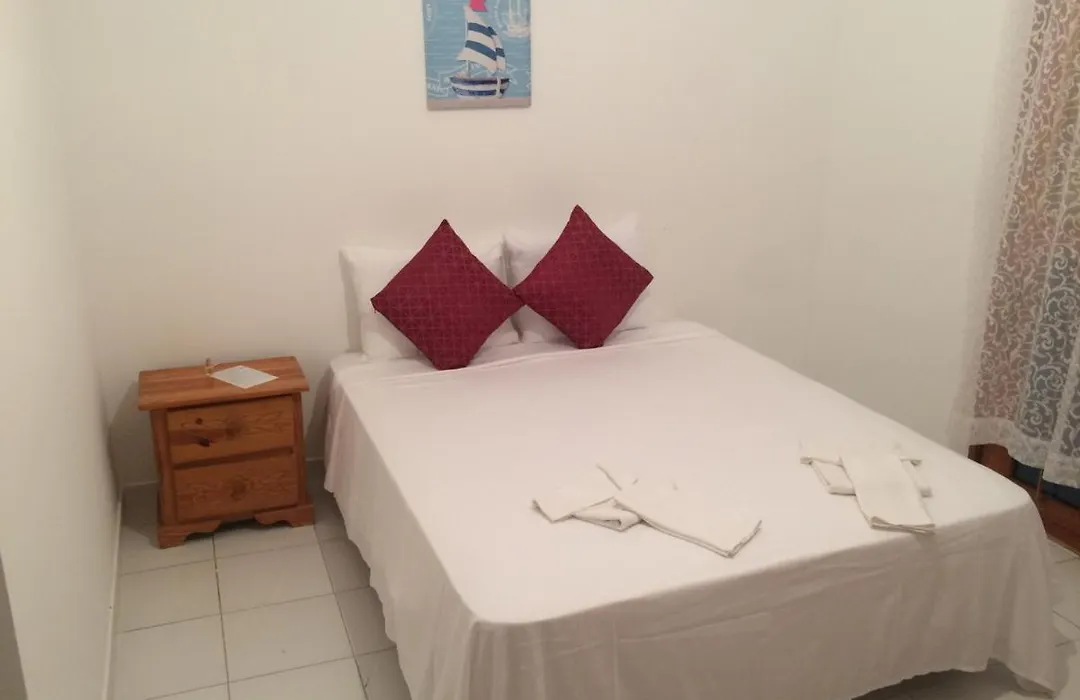 Boxy Villa Apartments-1