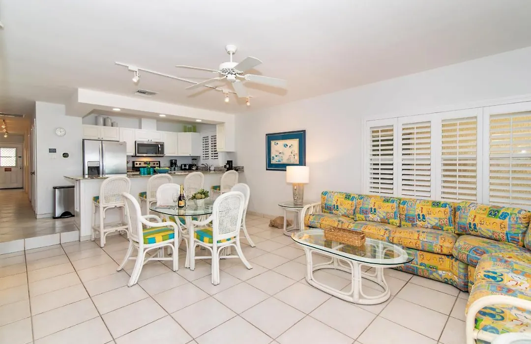 Beach Living At Discovery Point Club-1