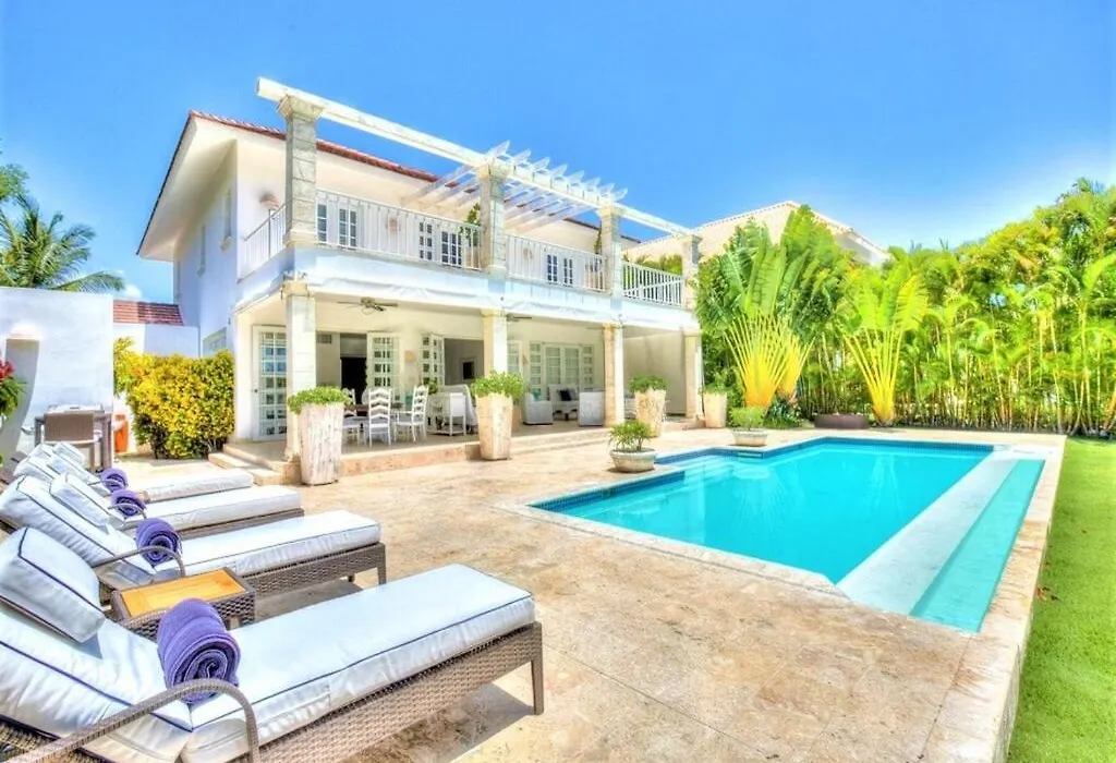 Villa Tortuga Bay B10-1