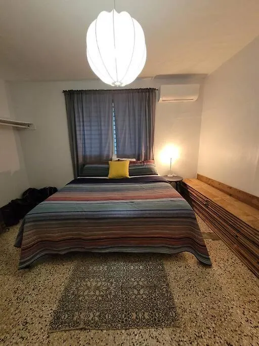 Jb23 Apts 4 Bedroom Apt Near Airport-1