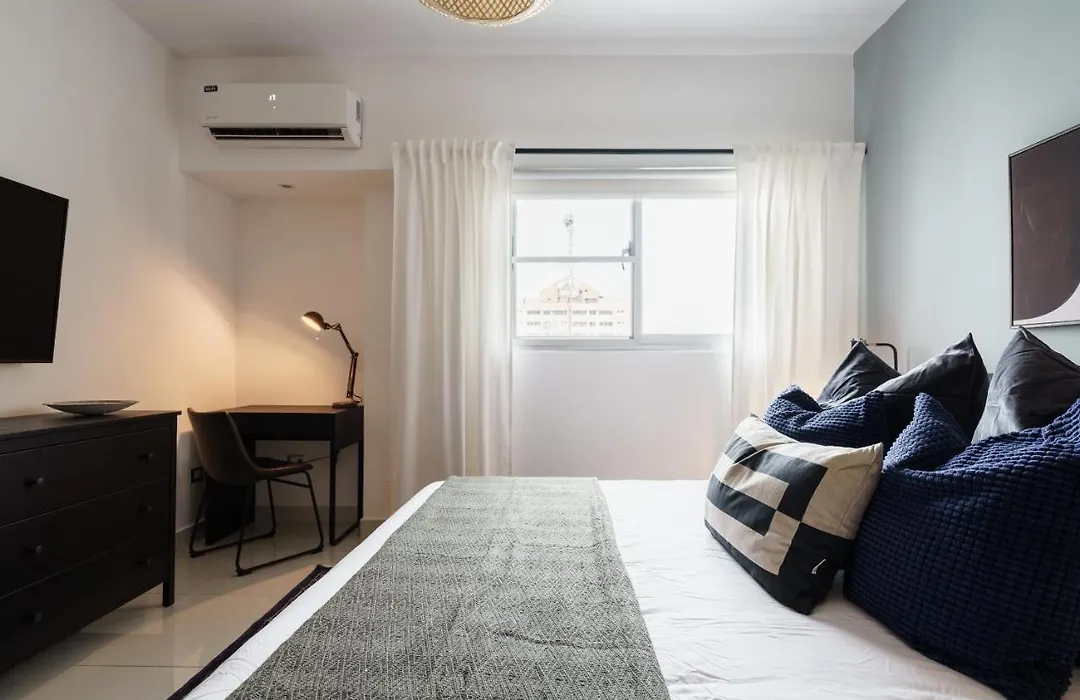 Kingbed-Bestlocation-Wifi-A/C-Piantini-Yellowkey*-1