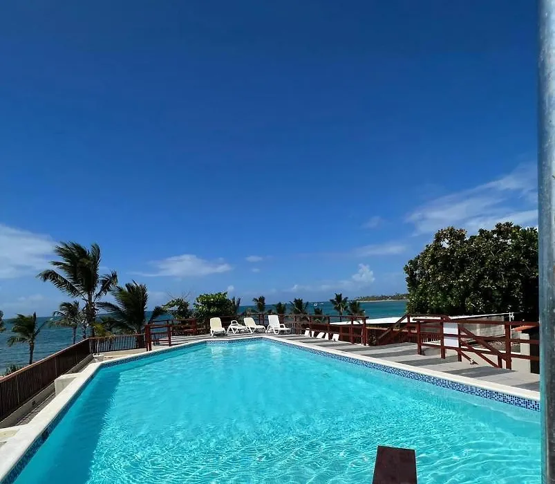 Lovely Beachfront 2 Bedrooms Condo With 2 Pools-1