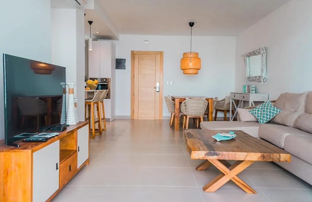 Beautifull 2 Bedroom Few Steps From The Beach -5-1