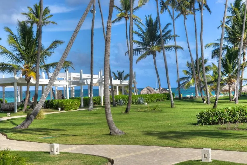 Exclusive Beachfront 2-Bedroom Apartment Turquesa H202 2Bdr-1