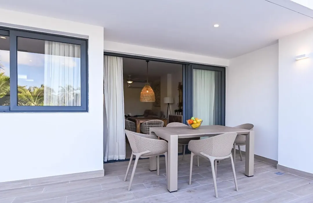 Beautifull 2 Bedroom Few Steps From The Beach -2-1