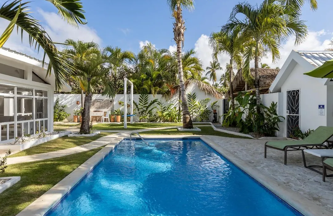 Villa Clarissa V, Walk To Beach!-1