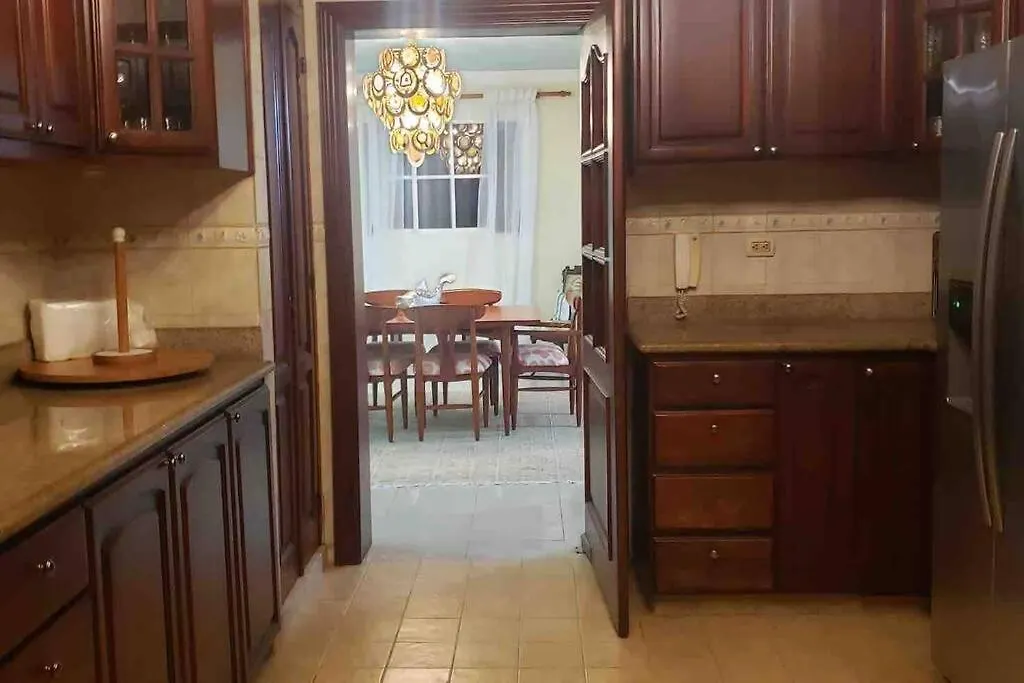 Casa Agate - 2 BR Condo w/Parking Gazcue-1