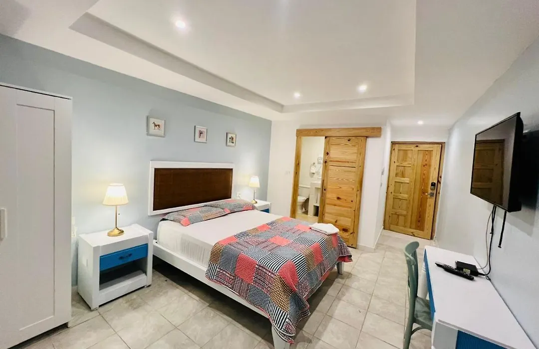 Noe Hotel ,1 Bedroom # 5 Near To The Beach-1