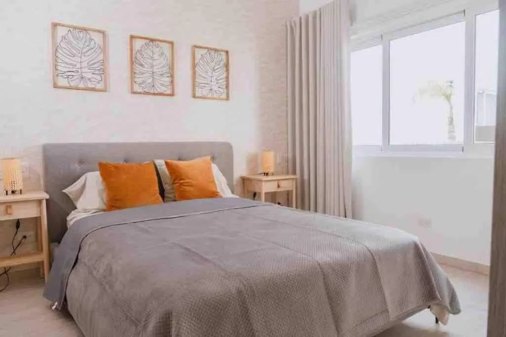 1 Bedroom Modern Apartment/ Great Location-1