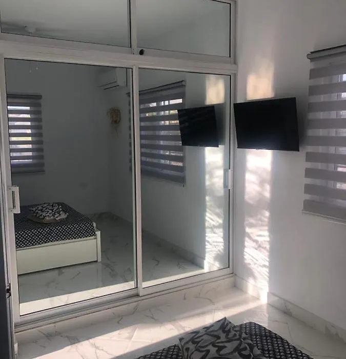 Casa Paraiso 104-1